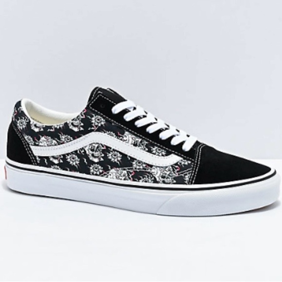 Vans Shoes - Genuine Vans Old Skool Black and White Flash Skull  Women’s 7. 5 Men’s 6.0